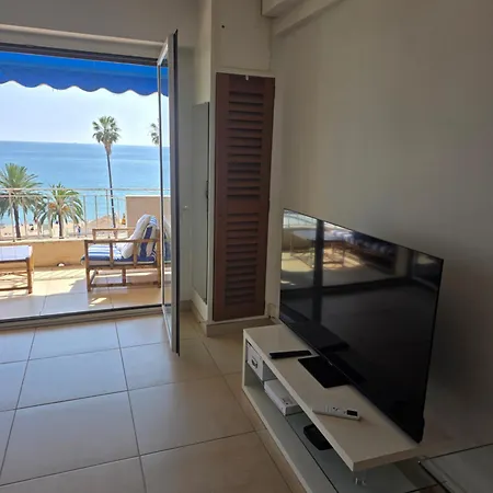 Facing The Sea Splendid View شقة *