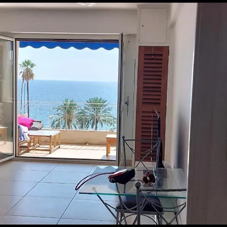 Facing The Sea Splendid View